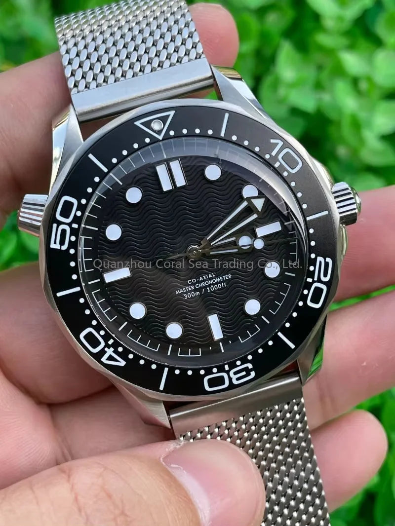 Mens Automatic Mechanical Diver Watch 200m Waterproof Stainless Steel Case Orange Rubber Strap Luminous Wristwatch